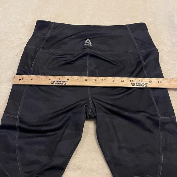 Reebok green camo leggings - Picture 8 of 9